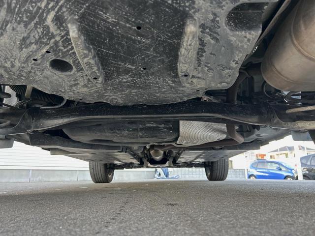 ヤリスクロス ハイブリッドZ 全周囲カメラ 衝突被害軽減システム レーダークルーズ 禁煙車 ハーフレザーシート パワーシート ドラレコ コーナーセンサー スマートキー LEDヘッド ビルトインETC 純正18インチアルミ(20枚目)