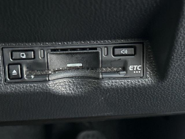 ヤリスクロス ハイブリッドZ 全周囲カメラ 衝突被害軽減システム レーダークルーズ 禁煙車 ハーフレザーシート パワーシート ドラレコ コーナーセンサー スマートキー LEDヘッド ビルトインETC 純正18インチアルミ(30枚目)