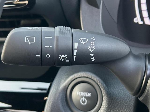 ヤリスクロス ハイブリッドZ 全周囲カメラ 衝突被害軽減システム レーダークルーズ 禁煙車 ハーフレザーシート パワーシート ドラレコ コーナーセンサー スマートキー LEDヘッド ビルトインETC 純正18インチアルミ(34枚目)