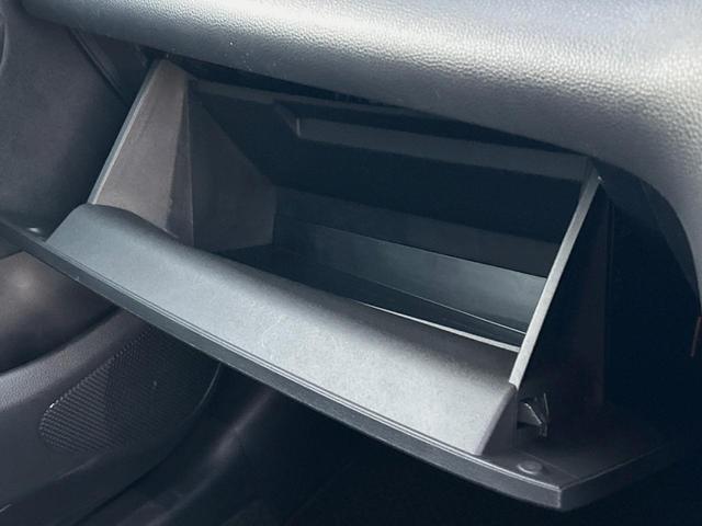 ヤリスクロス ハイブリッドZ 全周囲カメラ 衝突被害軽減システム レーダークルーズ 禁煙車 ハーフレザーシート パワーシート ドラレコ コーナーセンサー スマートキー LEDヘッド ビルトインETC 純正18インチアルミ(43枚目)