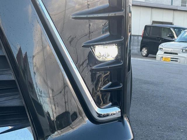 ヴォクシー ハイブリッドＺＳ　純正９インチナビ　衝突軽減ブレーキ　両側電動スライドドア　禁煙　ＥＴＣ　車線逸脱警報　オートハイビーム　バックカメラ　Ｂｌｕｅｔｏｏｔｈ再生　地デジＴＶ　ＤＶＤ再生　シートヒーター　１６インチアルミ（47枚目）