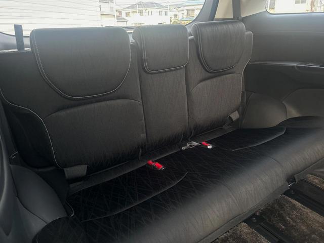 オデッセイ アブソルート　純正ナビ　両側電動スライドドア　スマートキー　プッシュスタート　クルーズコントロール　１７インチアルミホイール　ＥＴＣ　オートエアコン（10枚目）