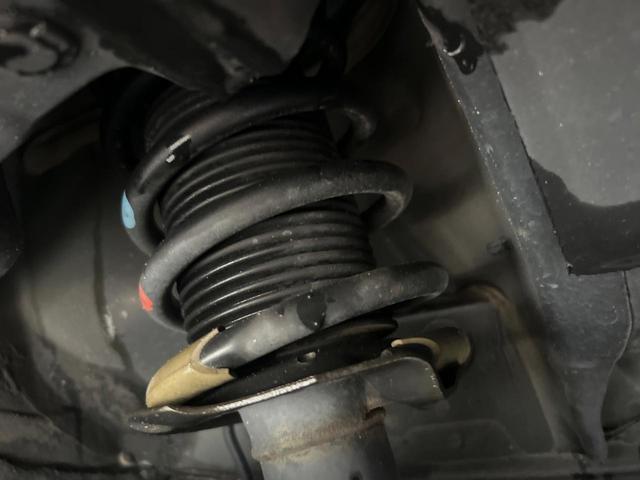 ノート ｅ－パワー　メダリスト　純正ナビ　禁煙　ＥＴＣ　全周囲カメラ　衝突被害軽減システム　車線逸脱警報　踏み間違え防止アシスト　レーダークルーズ　スマートルームミラー　合皮コンビシート　Ｂｌｕｅｔｏｏｔｈ再生　コーナーセンサー（42枚目）