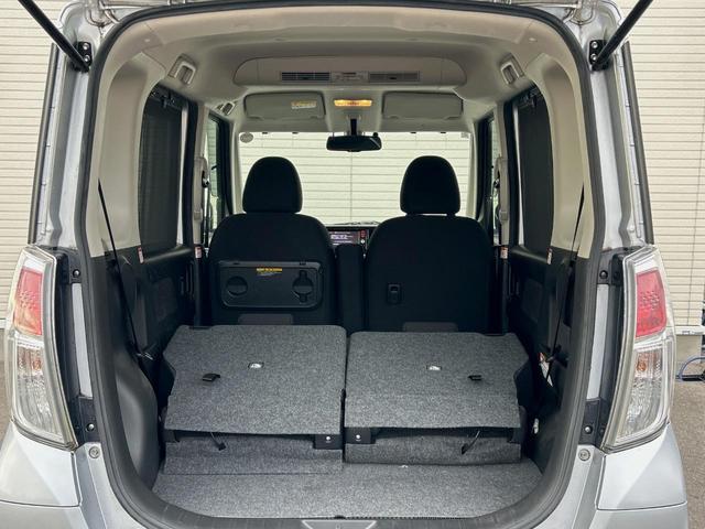 ���i�̂���������ʋ΁A���}���ɏ\���ȉ׎��X�y�[�X���m�ۂ��Ă���܂��B�Z�J���h�V�[�g��|���ƁA�傫�ȉו��̐ύڂ��\�ł���