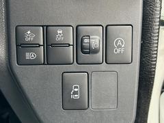 【スマートアシスト】走行中に前方の車両等を認識し、衝突しそうな時は警報とブレーキで衝突回避と被害軽減をアシスト。より安全にドライブをお楽しみいただけます。 4