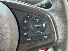 �ڥ����ץƥ��֥��롼������ȥ�����۹�®ƻϩ�Ǥ�Ĺ��Υ���Ԥ��ڤˡ�����ư��®�٤��ݤĥ��롼������ȥ����뤬�����ͷڸ������ƥ��Ϣ�Ȥ��������μ�ξ���Τ��Ƽִ֤��ݤĤ褦��®��Ĵ�ᤷ�Ƥ���ޤ����� 6