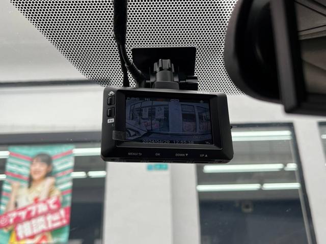 プリウス Ｓ　禁煙車　ドライブレコーダー　ディーラーオプションナビテレビ　バックカメラ　ＥＴＣ　スマートキー（23枚目）