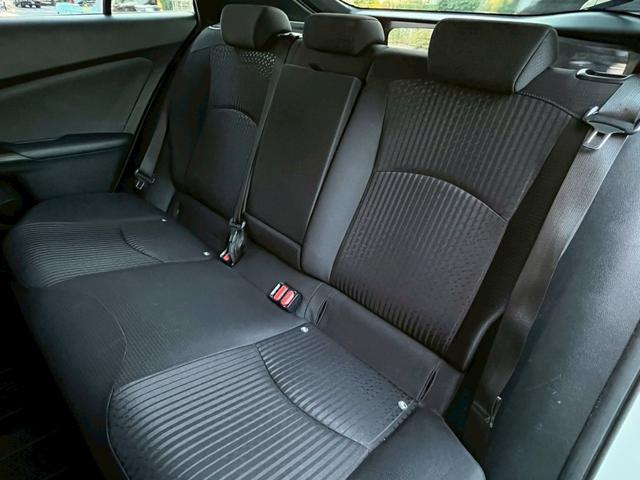 プリウス S 禁煙車 法人ワンオーナー サンルーフ セーフティセンス レーダークルーズコントロール 純正ナビテレビ バックカメラ ドライブレコーダー LEDヘッドライト(23枚目)