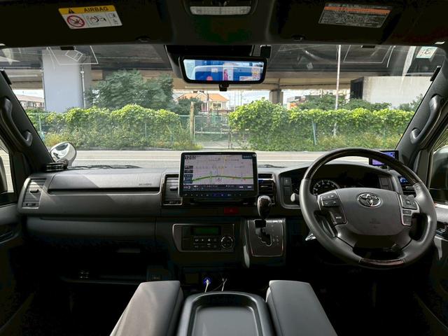 ハイエースバン スーパーGL ダークプライムII ディーゼルターボ 禁煙車 ワンオーナー アルパインフローティングナビフルセグ バックカメラ 両側パワースライドドア CRS足廻り CRS17AW ベットキット LEDヘッドライト フォグ スマートキー(19枚目)