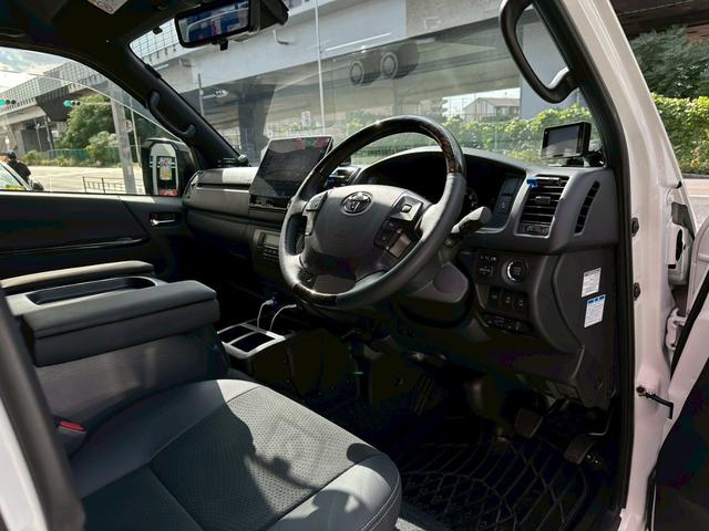 ハイエースバン スーパーGL ダークプライムII ディーゼルターボ 禁煙車 ワンオーナー アルパインフローティングナビフルセグ バックカメラ 両側パワースライドドア CRS足廻り CRS17AW ベットキット LEDヘッドライト フォグ スマートキー(20枚目)