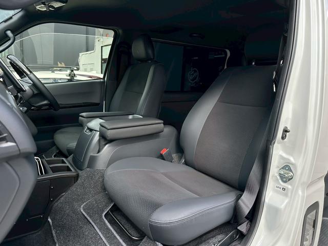 ハイエースバン スーパーGL ダークプライムII ディーゼルターボ 禁煙車 ワンオーナー アルパインフローティングナビフルセグ バックカメラ 両側パワースライドドア CRS足廻り CRS17AW ベットキット LEDヘッドライト フォグ スマートキー(22枚目)