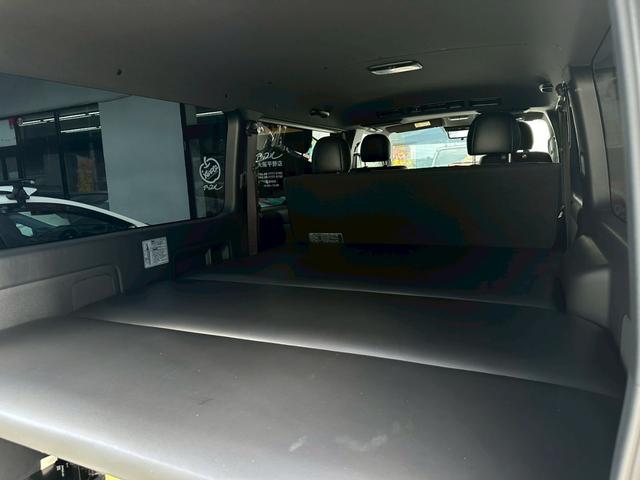 ハイエースバン スーパーGL ダークプライムII ディーゼルターボ 禁煙車 ワンオーナー アルパインフローティングナビフルセグ バックカメラ 両側パワースライドドア CRS足廻り CRS17AW ベットキット LEDヘッドライト フォグ スマートキー(27枚目)