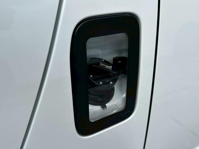 ハイエースバン スーパーGL ダークプライムII ディーゼルターボ 禁煙車 ワンオーナー アルパインフローティングナビフルセグ バックカメラ 両側パワースライドドア CRS足廻り CRS17AW ベットキット LEDヘッドライト フォグ スマートキー(47枚目)