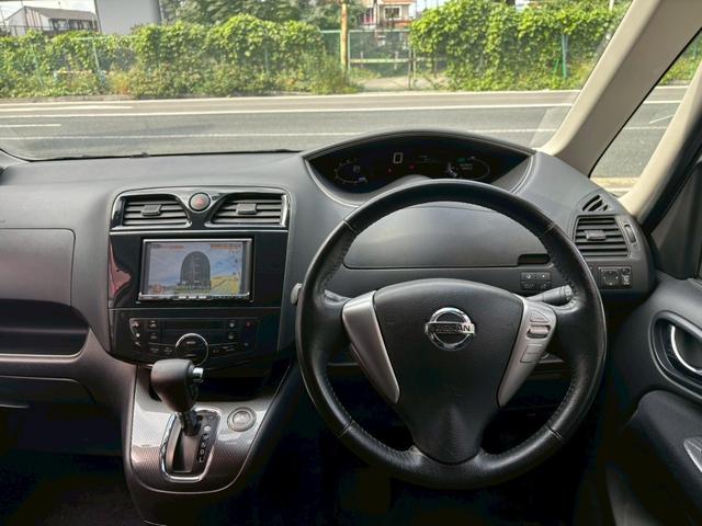 セレナ ライダー Jパッケージ 禁煙車 純正フルセグナビ バックカメラ 後席フリップダウンモニター パワースライドドア クルーズコントロール スマートキー ディスチャージヘッドライト(25枚目)