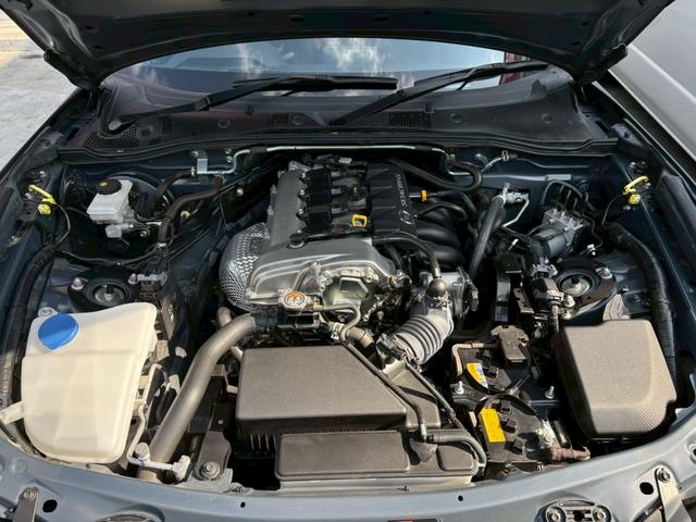 ロードスター ９９０Ｓ　禁煙ワンオーナー　６速ミッション　純正ＲＡＹＳ製１６アルミ　ブレンボキャリパー　９９０Ｓ専用セッティング　ダークブルークロス製ソフトトップ　ブラインドスポット　衝突軽減　ＬＥＤヘッドライト（11枚目）