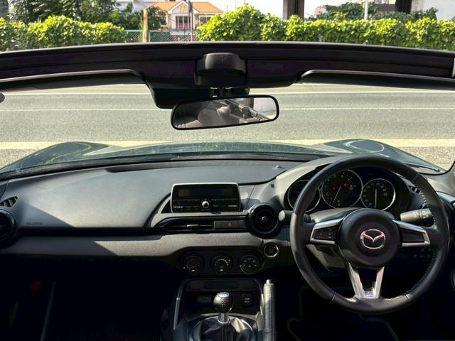 ロードスター ９９０Ｓ　禁煙ワンオーナー　６速ミッション　純正ＲＡＹＳ製１６アルミ　ブレンボキャリパー　９９０Ｓ専用セッティング　ダークブルークロス製ソフトトップ　ブラインドスポット　衝突軽減　ＬＥＤヘッドライト（19枚目）