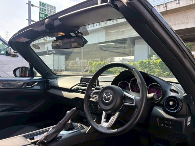 ロードスター ９９０Ｓ　禁煙ワンオーナー　６速ミッション　純正ＲＡＹＳ製１６アルミ　ブレンボキャリパー　９９０Ｓ専用セッティング　ダークブルークロス製ソフトトップ　ブラインドスポット　衝突軽減　ＬＥＤヘッドライト（21枚目）