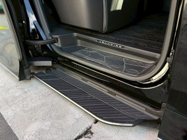 ヴェルファイアハイブリッド Z プレミア 室内車庫保管 エアサス WORK製SCHWERT BRUNNEN20インチ サンルーフ ユニバーサルサイドステップ ブラックレザー デジタルミラー 純正前後ドラレコ ETC2.0 ※純正足回り有(37枚目)