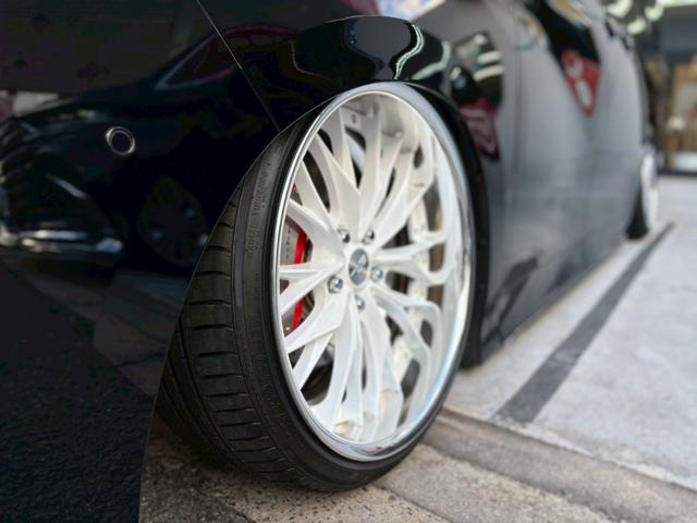 ヴェルファイアハイブリッド Z プレミア 室内車庫保管 エアサス WORK製SCHWERT BRUNNEN20インチ サンルーフ ユニバーサルサイドステップ ブラックレザー デジタルミラー 純正前後ドラレコ ETC2.0 ※純正足回り有(46枚目)