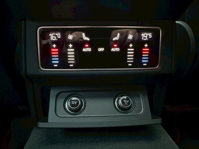 ウルス ベースグレード 禁煙車 左ハンドル パノラマルーフ Giallo Auge ブラックレッドアルカンターラコンビシート パワーシート メーカーナビ 360°カメラ リープデザインカーボンエアロ 可変バルブリモコン付き(51枚目)