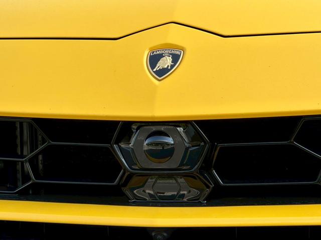 ウルス ベースグレード 禁煙車 左ハンドル パノラマルーフ Giallo Auge ブラックレッドアルカンターラコンビシート パワーシート メーカーナビ 360°カメラ リープデザインカーボンエアロ 可変バルブリモコン付き(63枚目)