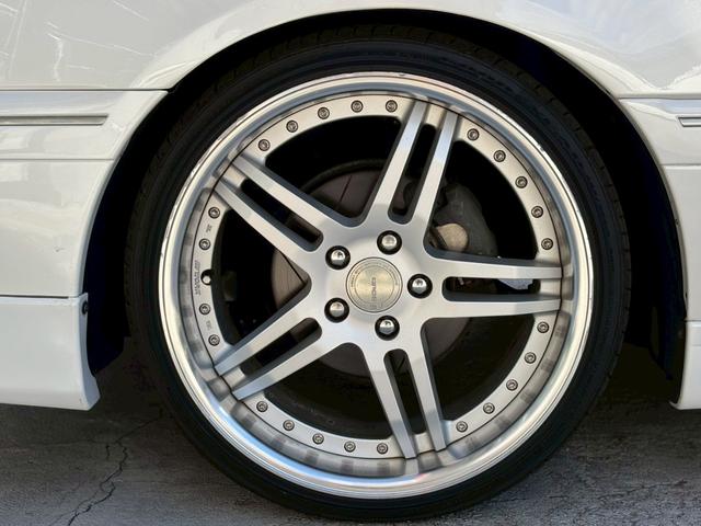 クラウンエステート アスリートE 室内車庫保管 サンルーフ 純正フロントスポイラー WORKグノーシス19インチAW(タイヤ8部山) JINspec車高調 社外2本出しマフラー 社外ステアリング(37枚目)