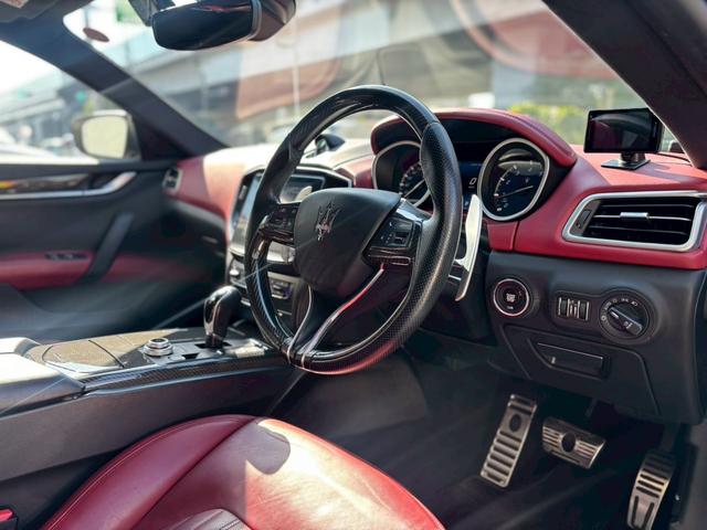 ギブリ S エグゼクティブパッケージプラス オプション21アルミ サンルーフ 赤革ベンチレーション シートヒーター アダプティブクルーズコントロール 衝突液減 メーカーナビ 社外フルセグ バックカメラ BSM(20枚目)