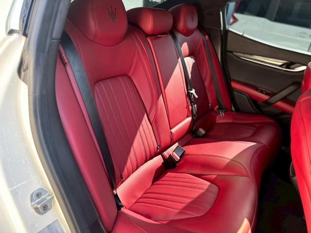 ギブリ S エグゼクティブパッケージプラス オプション21アルミ サンルーフ 赤革ベンチレーション シートヒーター アダプティブクルーズコントロール 衝突液減 メーカーナビ 社外フルセグ バックカメラ BSM(24枚目)