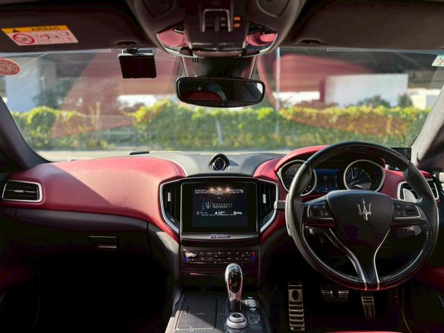 ギブリ S エグゼクティブパッケージプラス オプション21アルミ サンルーフ 赤革ベンチレーション シートヒーター アダプティブクルーズコントロール 衝突液減 メーカーナビ 社外フルセグ バックカメラ BSM(27枚目)