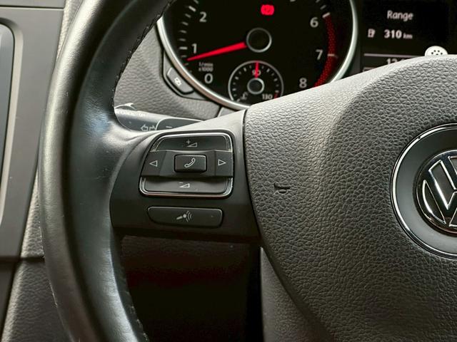 ゴルフカブリオレ ベースグレード　ベースグレード（４名）　禁煙　ワンオーナー　屋内保管　ブラウンレザー　シートヒーター　純正１８アルミ　純正フルセグナビ　Ｂｌｕｅｔｏｏｔｈオーディオ対応　幌破れ無し開閉動作チェック済み　パドルシフト（33枚目）