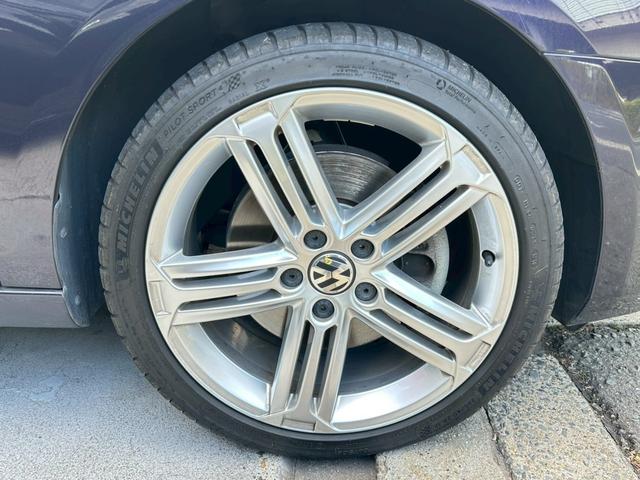 ゴルフカブリオレ ベースグレード　ベースグレード（４名）　禁煙　ワンオーナー　屋内保管　ブラウンレザー　シートヒーター　純正１８アルミ　純正フルセグナビ　Ｂｌｕｅｔｏｏｔｈオーディオ対応　幌破れ無し開閉動作チェック済み　パドルシフト（42枚目）