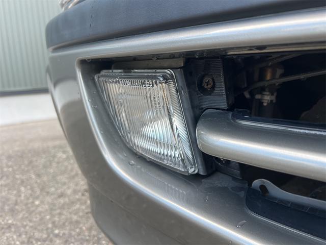 ハイエースバン ロングスーパーGL ローダウン 社外アルミホール ルーフキャリア 純正デカール ヒッチメンバー ベッドキット ダブルエアコン(10枚目)