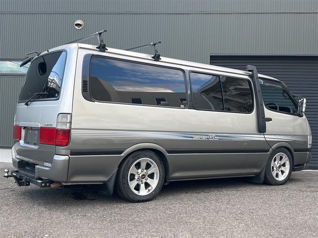 ハイエースバン ロングスーパーGL ローダウン 社外アルミホール ルーフキャリア 純正デカール ヒッチメンバー ベッドキット ダブルエアコン(14枚目)