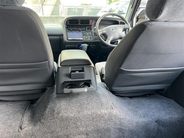 ハイエースバン ロングスーパーGL ローダウン 社外アルミホール ルーフキャリア 純正デカール ヒッチメンバー ベッドキット ダブルエアコン(40枚目)