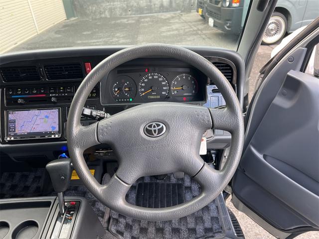 ハイエースバン ロングスーパーGL ローダウン 社外アルミホール ルーフキャリア 純正デカール ヒッチメンバー ベッドキット ダブルエアコン(46枚目)