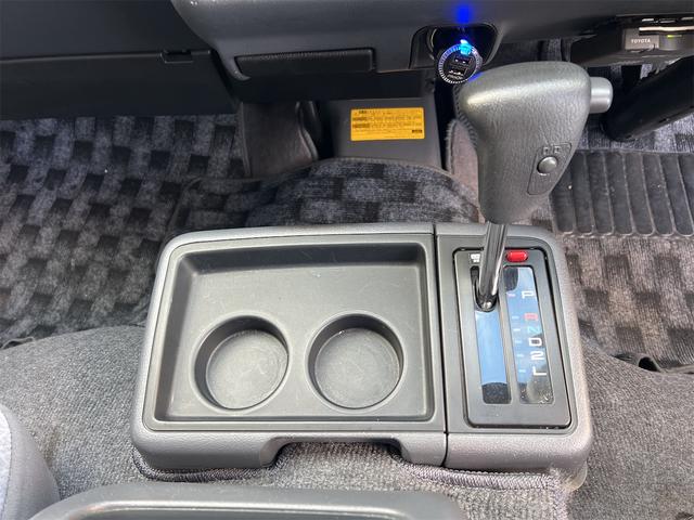 ハイエースバン ロングスーパーGL ローダウン 社外アルミホール ルーフキャリア 純正デカール ヒッチメンバー ベッドキット ダブルエアコン(54枚目)