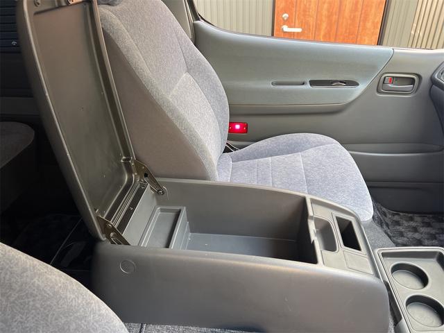 ハイエースバン ロングスーパーGL ローダウン 社外アルミホール ルーフキャリア 純正デカール ヒッチメンバー ベッドキット ダブルエアコン(56枚目)