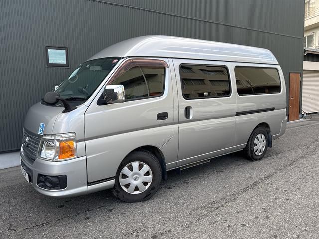 キャラバンバス 　福祉車両チェアキャブリフター車いす２基１０人乗り８ナンバー（3枚目）