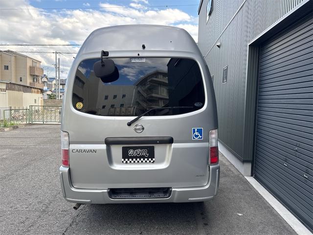 キャラバンバス 　福祉車両チェアキャブリフター車いす２基１０人乗り８ナンバー（5枚目）