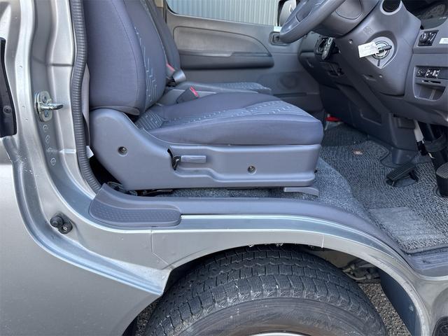 キャラバンバス 　福祉車両チェアキャブリフター車いす２基１０人乗り８ナンバー（12枚目）