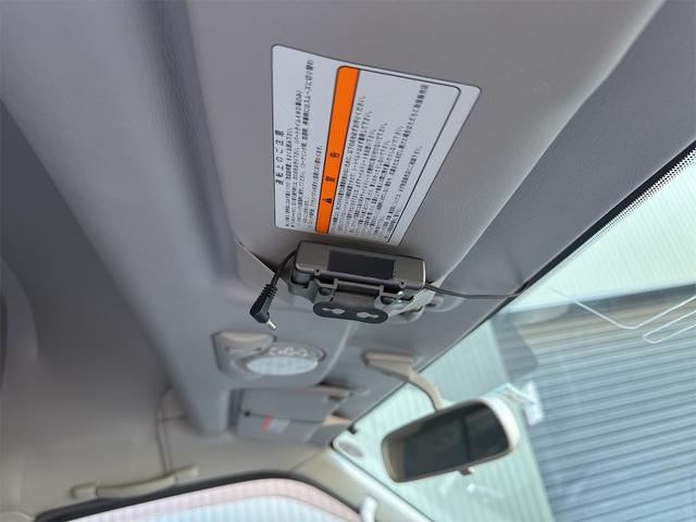 キャラバンバス 　福祉車両チェアキャブリフター車いす２基１０人乗り８ナンバー（14枚目）