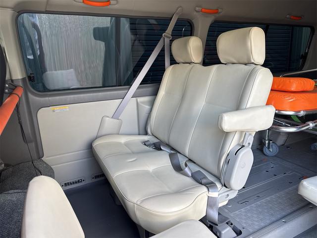 キャラバンバス 　福祉車両チェアキャブリフター車いす２基１０人乗り８ナンバー（30枚目）