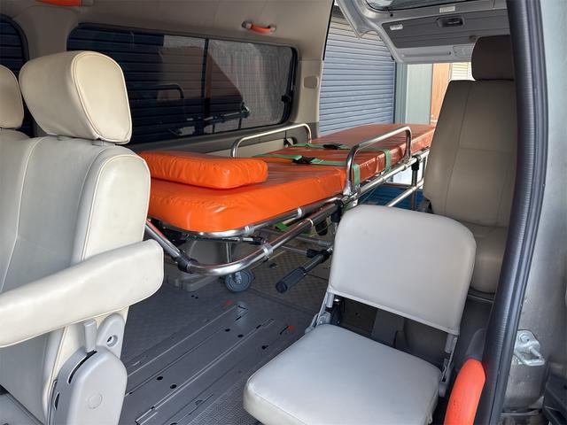 キャラバンバス 　福祉車両チェアキャブリフター車いす２基１０人乗り８ナンバー（31枚目）