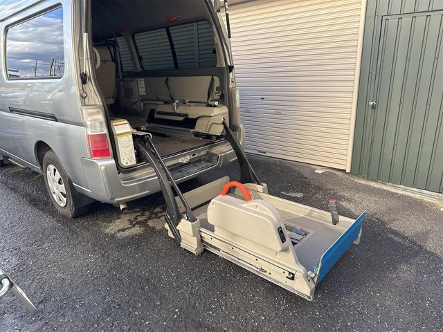 キャラバンバス 　福祉車両チェアキャブリフター車いす２基１０人乗り８ナンバー（46枚目）