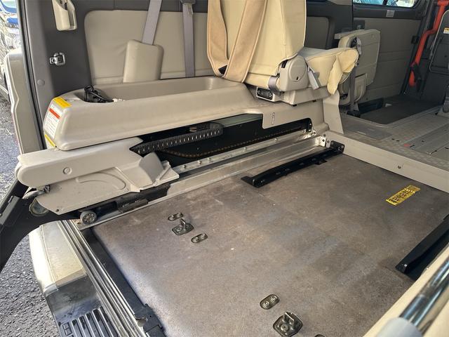 キャラバンバス 　福祉車両チェアキャブリフター車いす２基１０人乗り８ナンバー（49枚目）