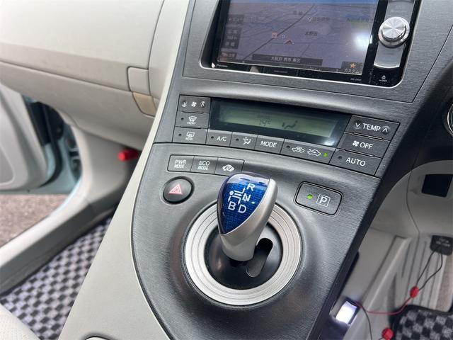 プリウス Ｓ　ローダウン　ツーリングアルミホイール　スーリー　バンパースムージング　社外ナビ　バックカメラ　Ｂｌｕｅｔｏｏｔｈ（39枚目）