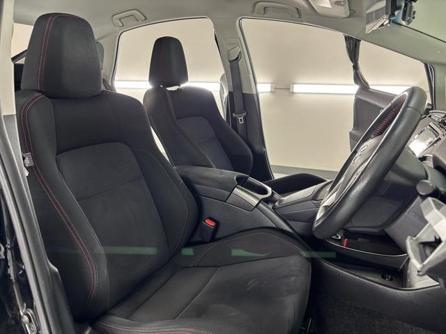 プリウス Ｓツーリングセレクション・Ｇ’ｓ　１．８　Ｓ　ツーリングセレクション　Ｇ’ｓ　　（ブラック）（5枚目）