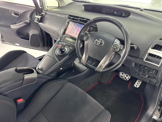 プリウス Ｓツーリングセレクション・Ｇ’ｓ　１．８　Ｓ　ツーリングセレクション　Ｇ’ｓ　　（ブラック）（23枚目）