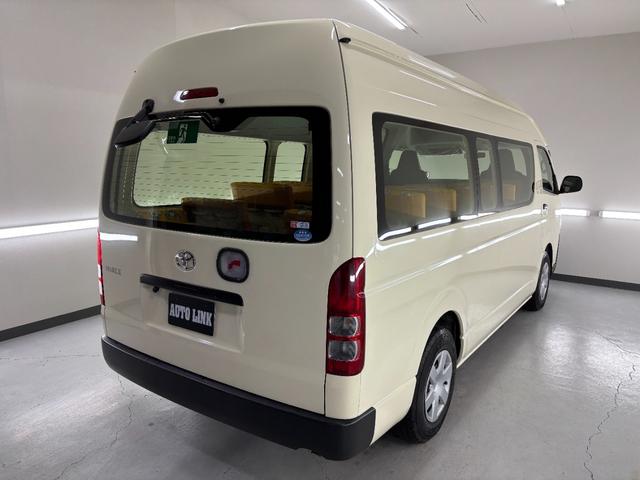 ハイエースコミューター 　幼児バス　大人４人幼児１８人（4枚目）