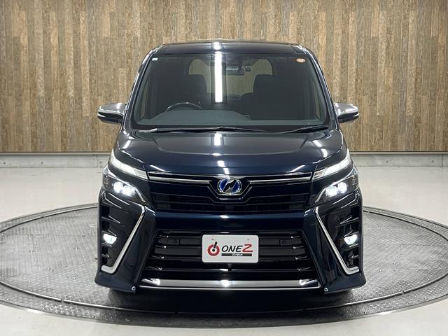 ヴォクシー ハイブリッドZS 煌II 純正10型後席モニター・純正10型フルセグナビ・両側電動ドア・クリアランスソナー・衝突軽減ブレーキ・車線逸脱警報・シートヒーター・純正16インチAW・ETC2.0・LEDヘッドライト・ドラレコ・スマー(15枚目)